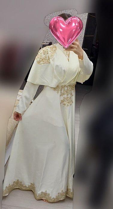 Vecherniy, ivory rangli koʻylak