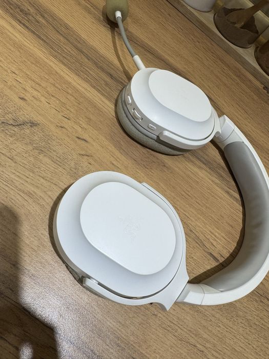 Razer наушники белые