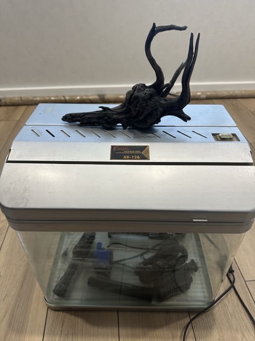 Продам аквариум + каряга