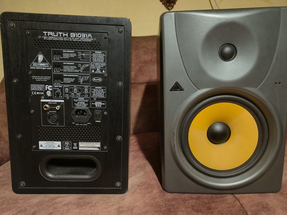 Monitoare studio behringer