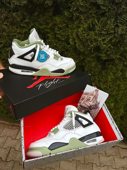 Jordan 4 Retro Seafoam