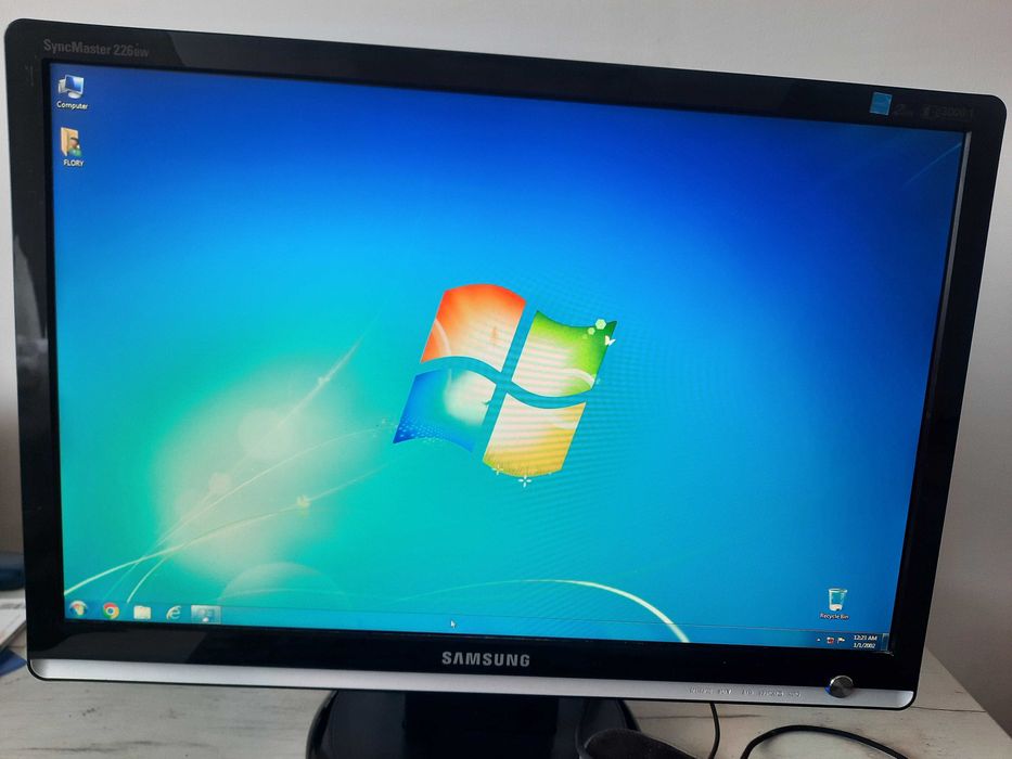 calculator + monitor + tastastură si Căști gaming