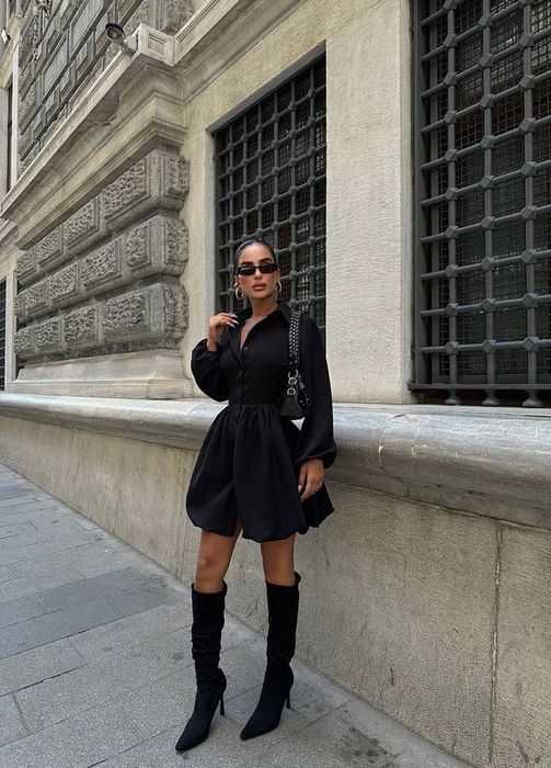 Рокля Тип балон в черно