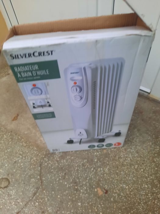 Vând radiator pe curent!