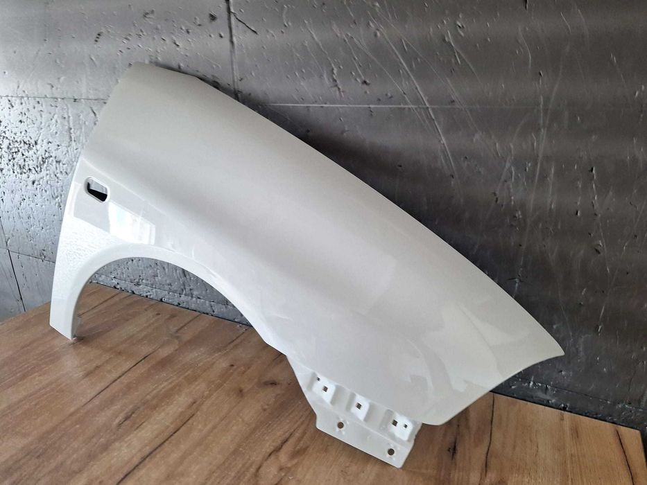Aripa Fata Dreapta Seat Ibiza An 2002-2008 (LB9A (Alb))