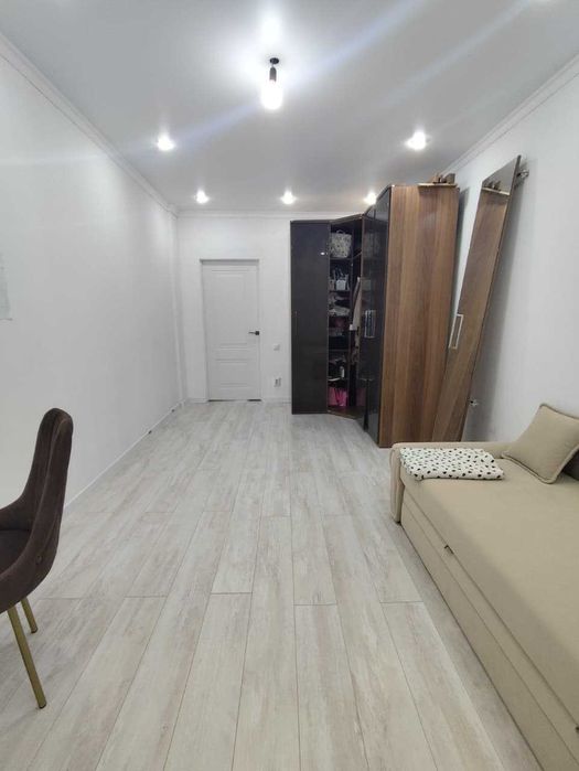 Продается 2 комн. кв. р-н 2-база