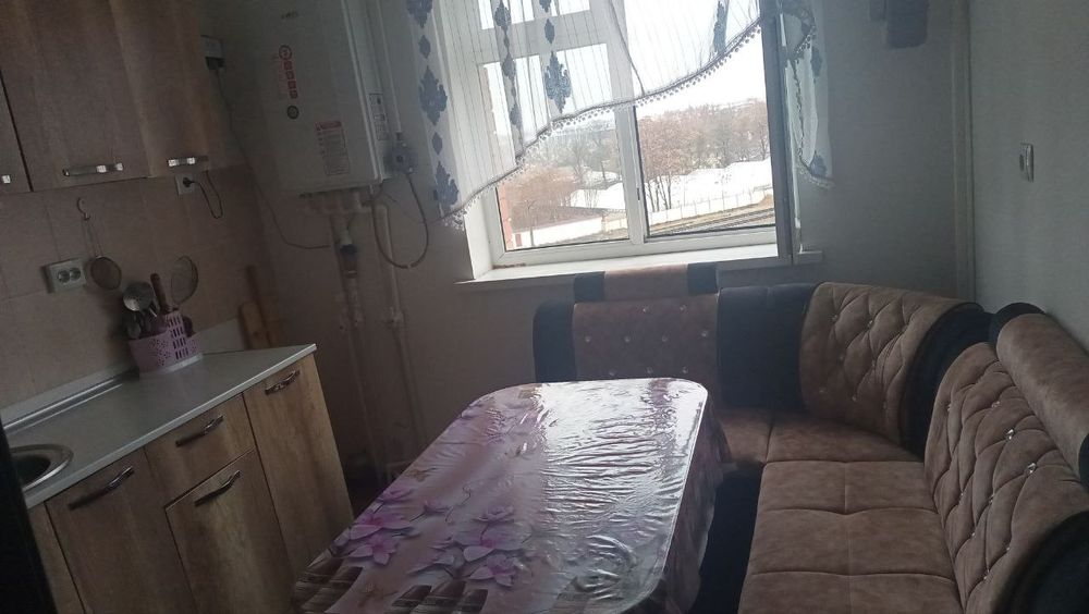 Yangiyo‘l shahar massiv yangi domda 2 xonali uy sotiladi.