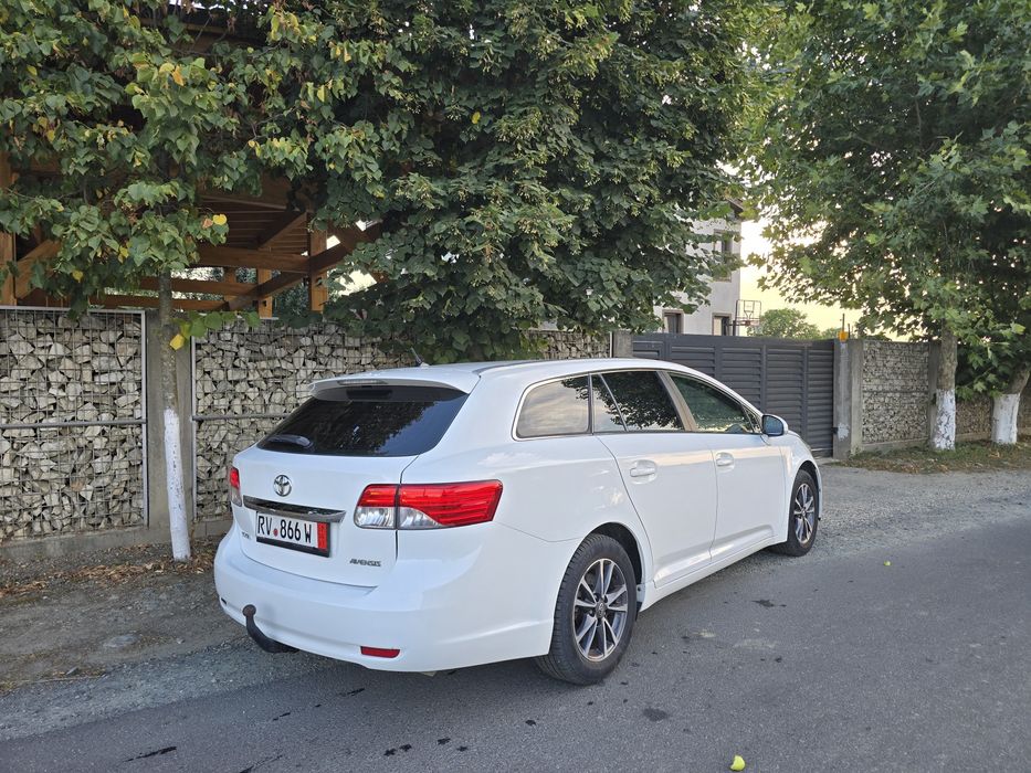 TOYOTA Avensis 2012 — imagine 4