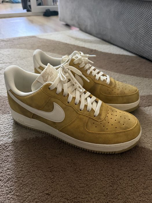 Nike Air Force 1 ’07 LV8 Suede