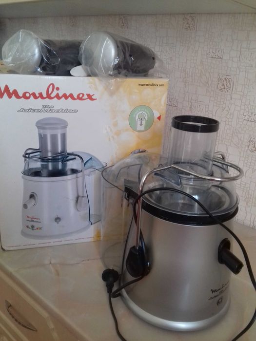 Соковыжималка продам