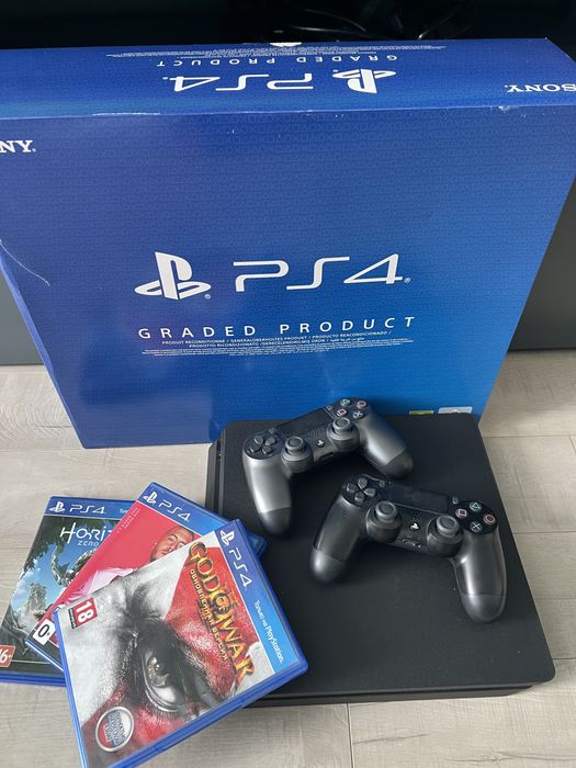 PS4 slim 500GB + 2 геймпада + 3 игры + родная коробка