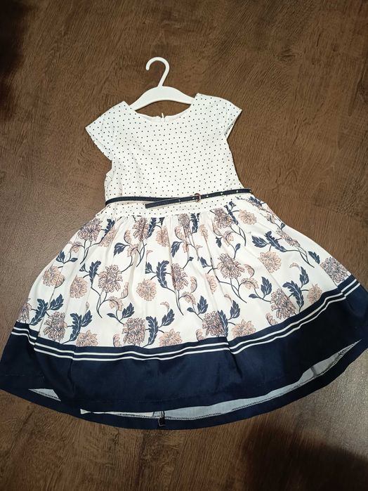 Детски рокли - различни видове и размери