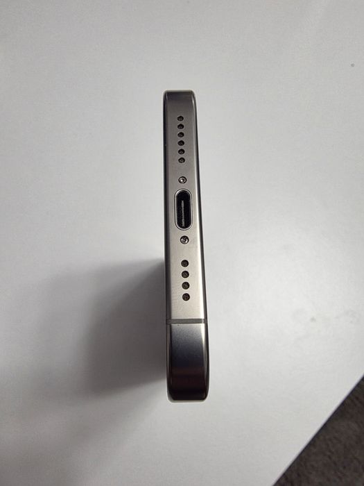 Pentru piese -  Iphone 16 pro max