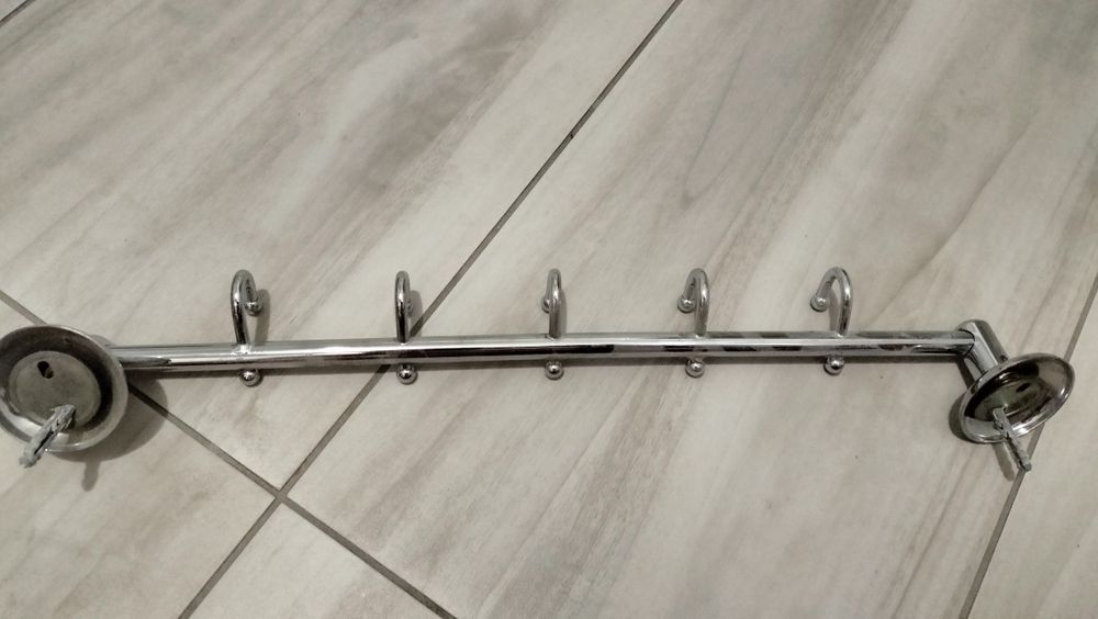 Вешалка в ванну,подстаканник