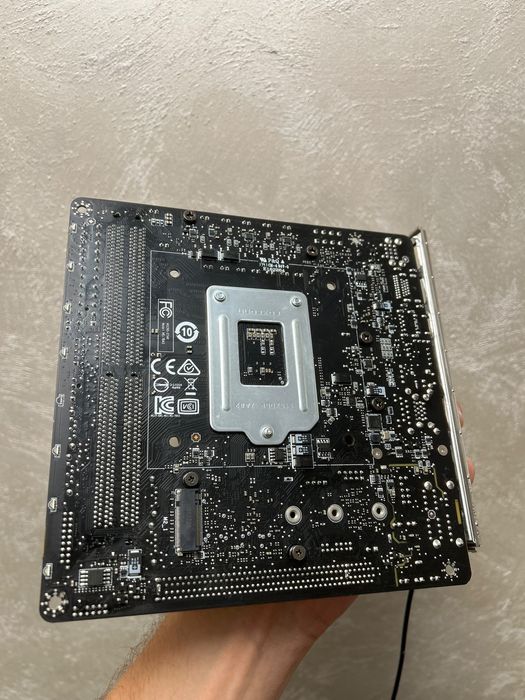MSI Z370I Gaming Pro Carbon AC Mini-ITX – Wi-Fi AC