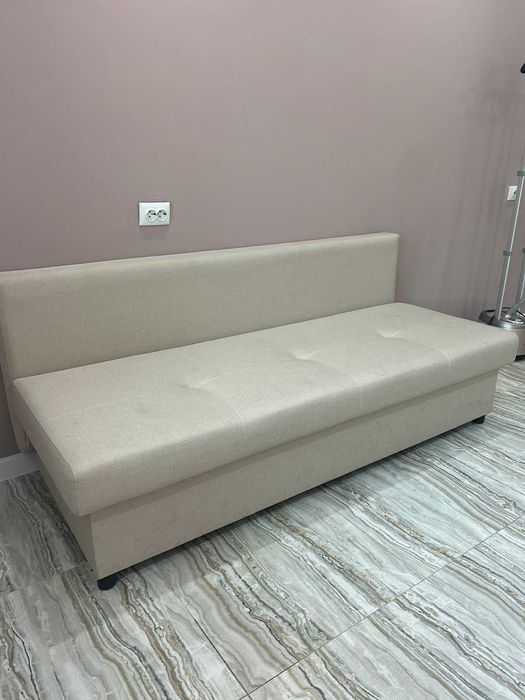 Продается диван в хорошем состоянии