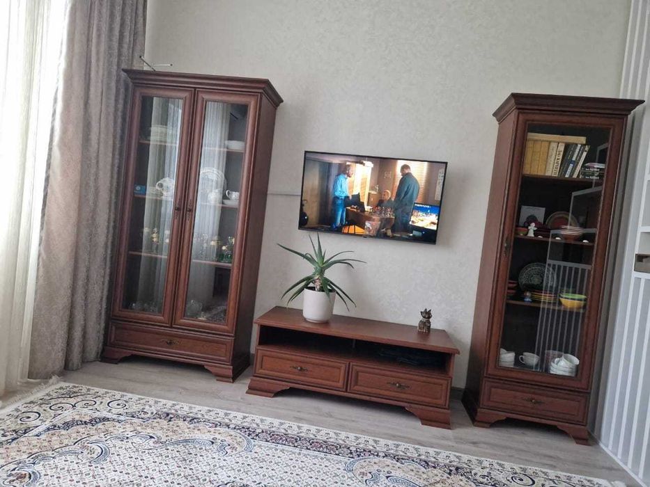 Продам гостиную "Кентаки"
