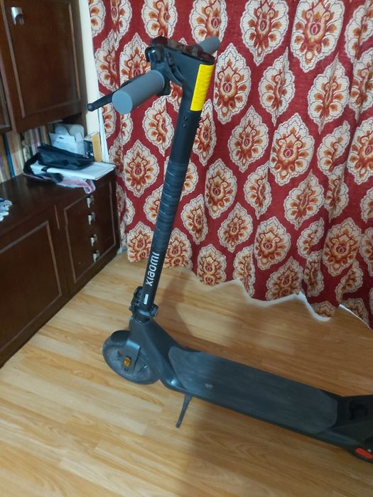 Триколка неразличими от нова