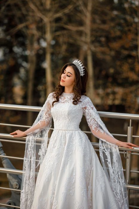 Tayyot biznes sotiladi. Tõy va oqshom liboslari