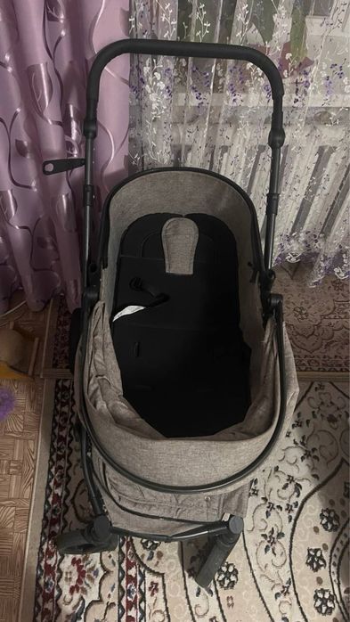 Деткая коляска люлька