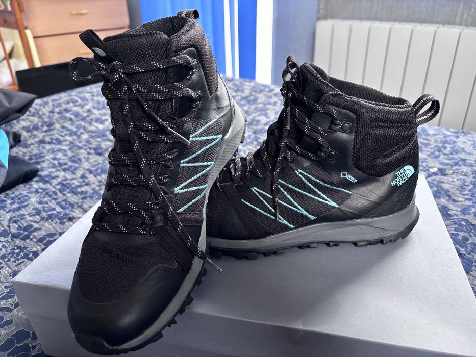 Високи обувки THE NORTH FACE GORE TEX 39,5