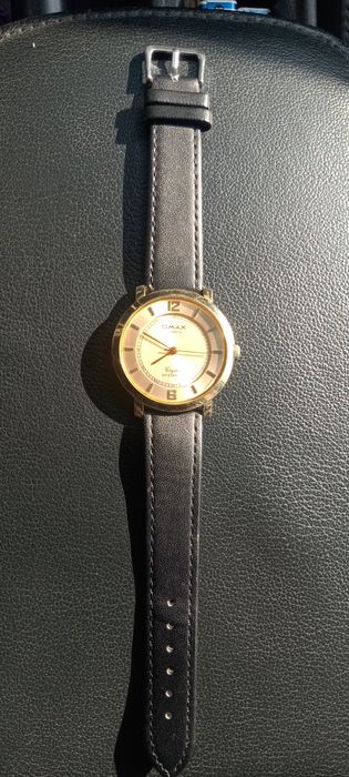 Продам женские часы