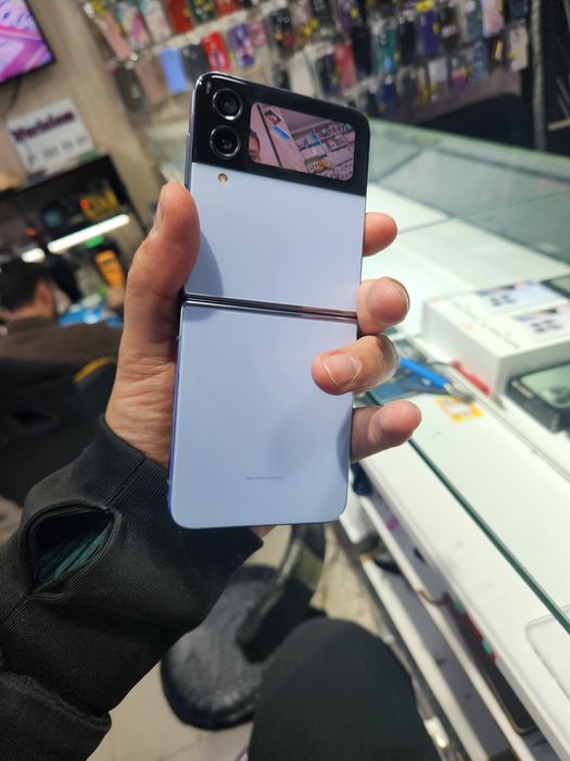 Iphone 14 Pro max Korpusida XSMAX va Samsung Galaxy Z flip4 keldi