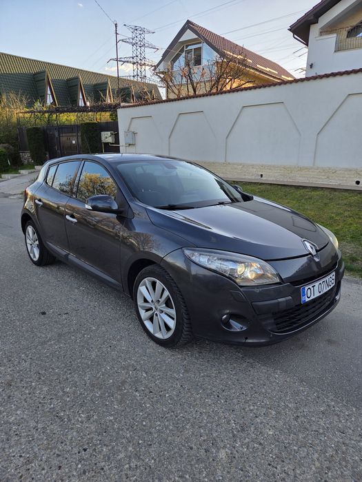 RENAULT Megane