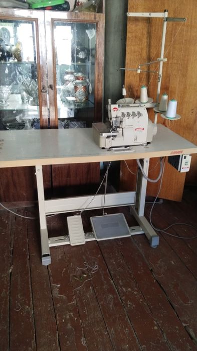 Тикув машина ва оверло сотилади