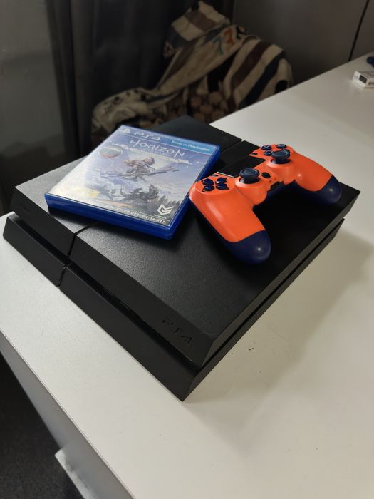 Продам PS4 Fat 500Gb