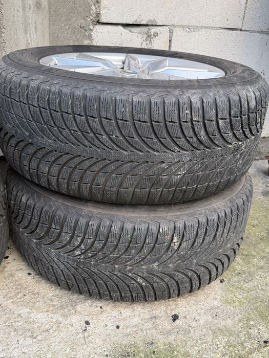 Vând 4 cauciucuri Michelin