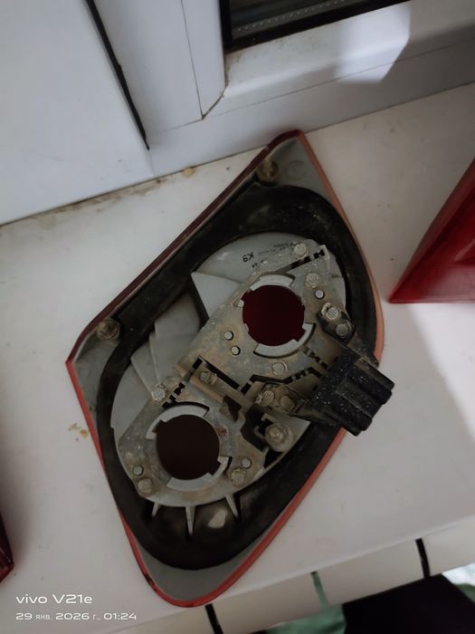 Задний фара Mercedes 210