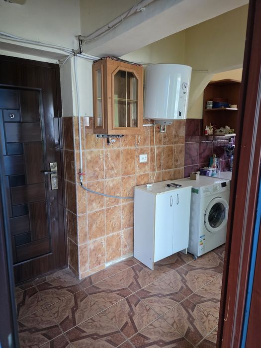 Vând apartament 2 camere – Zona Aleea Trandafirilor, Drăgășani