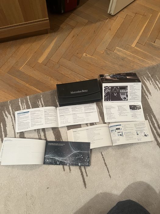 Бордови документи / Севизна книжка за мерцедес