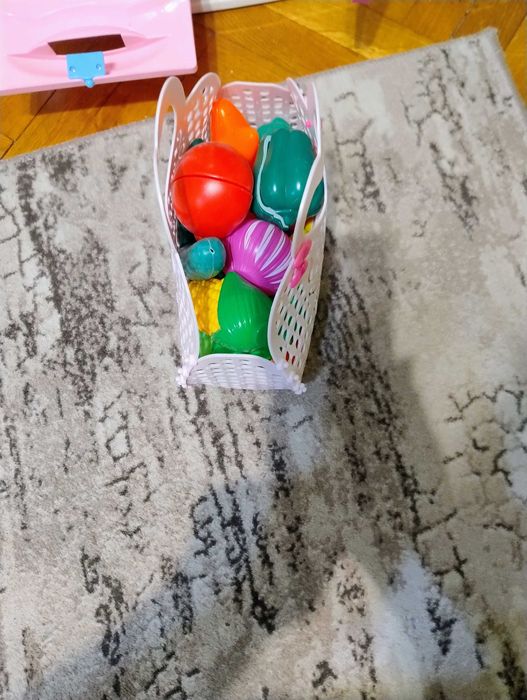 Детска  кухня с подарък допълнителни плодове и зеленчуци