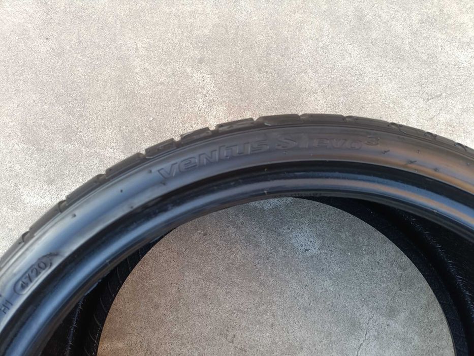 O anvelopa de vara 255 30 20 hankook ventus S1 evo 3 cu 6,8 mm