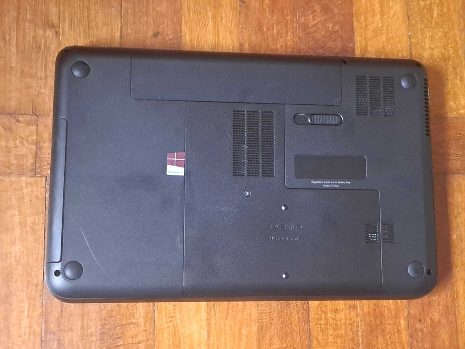 Vand laptop HP Pavilion G6-Intel Core i7-2620M--8GB RAM--SSD 120GB Nou