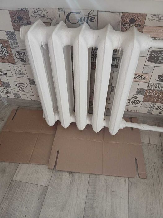 Продам чугунные батареи