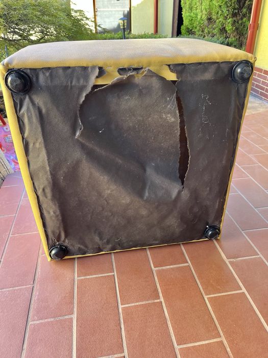 Taburet tapitat din piele sintetica