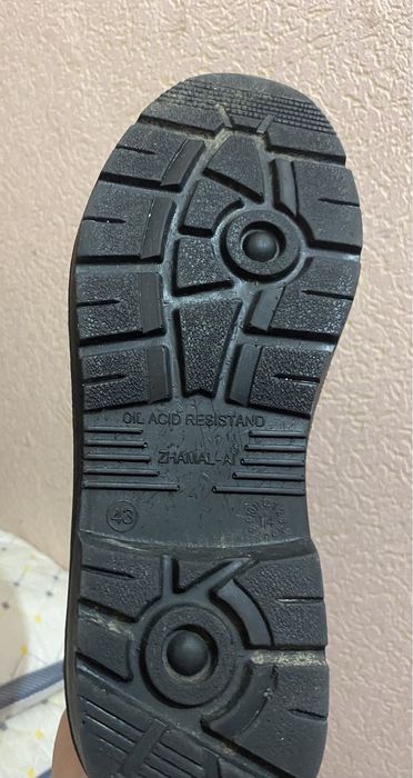 Продам сапоги новый