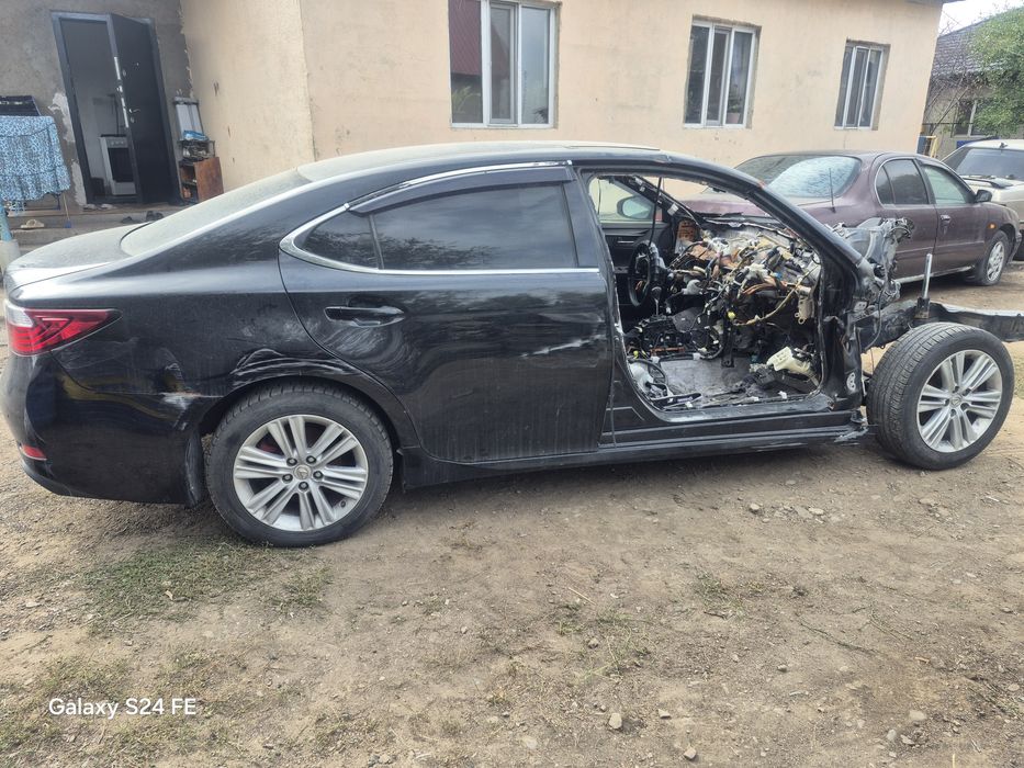Лексус ес 250 на запчасть