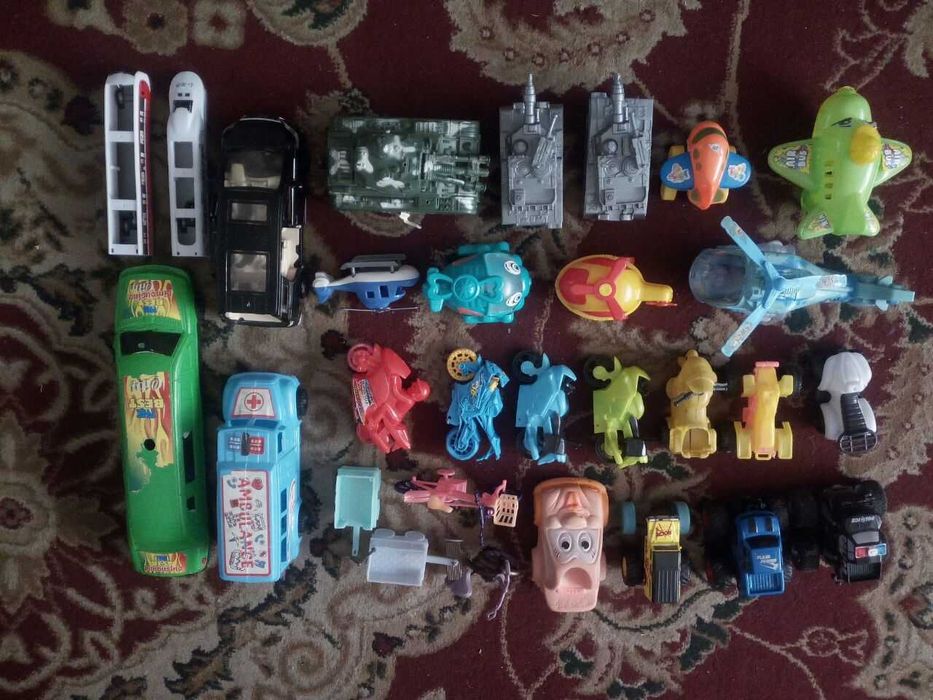 Продаю разные машинки