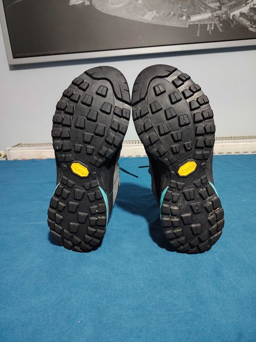 SCARPA MESCALITO adidași drumeții, mărimea 40, interior 25 cm.