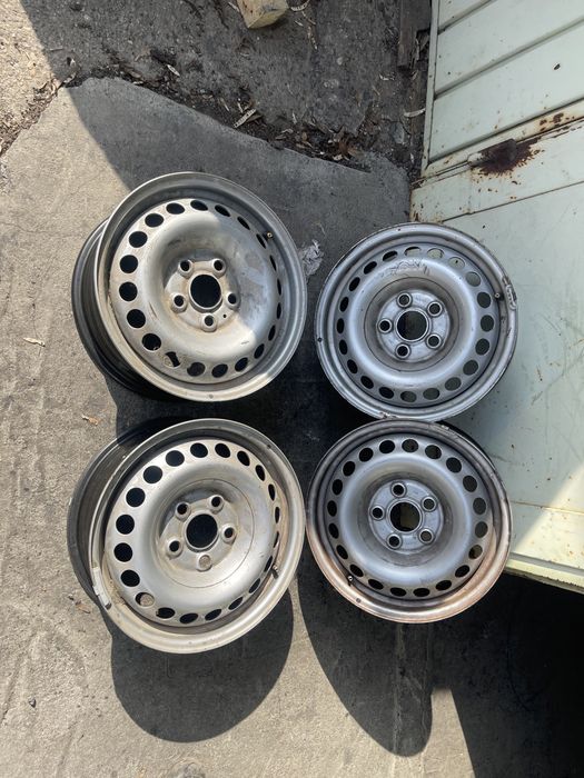 4 jante Tabla pt T5 R16 originale
