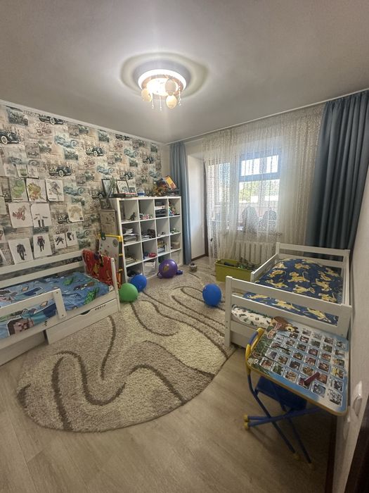 Продается 4-х комн. Квартира в центре