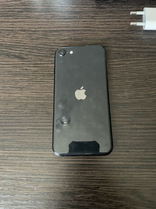 Телефон Iphone SE 2020