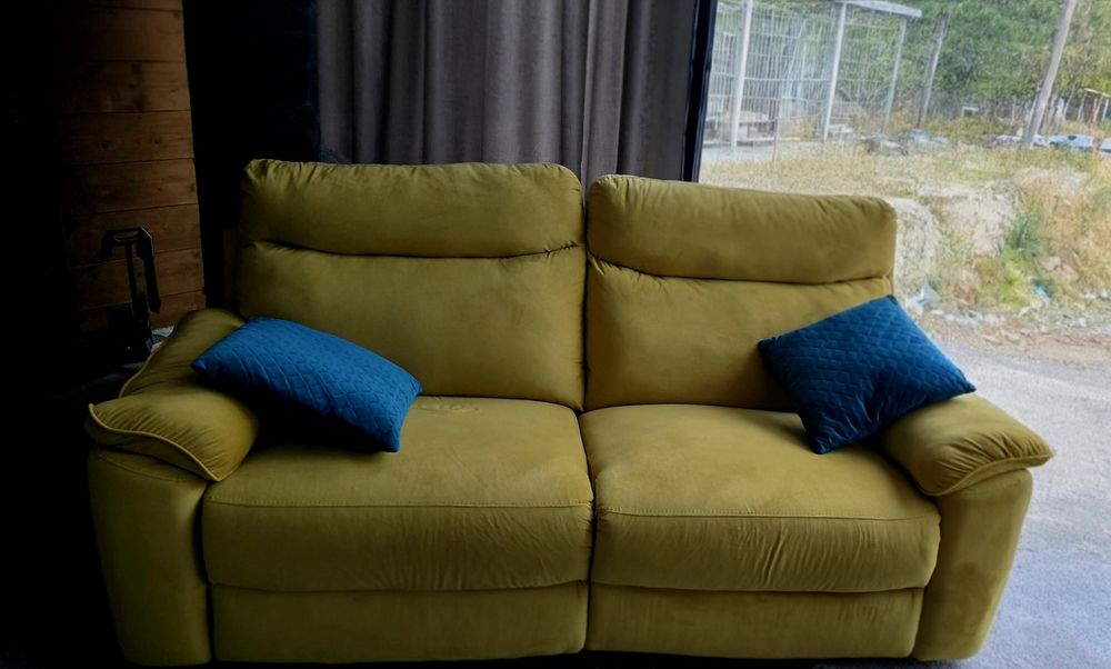 Диван с електрически релакс механизъм Милано