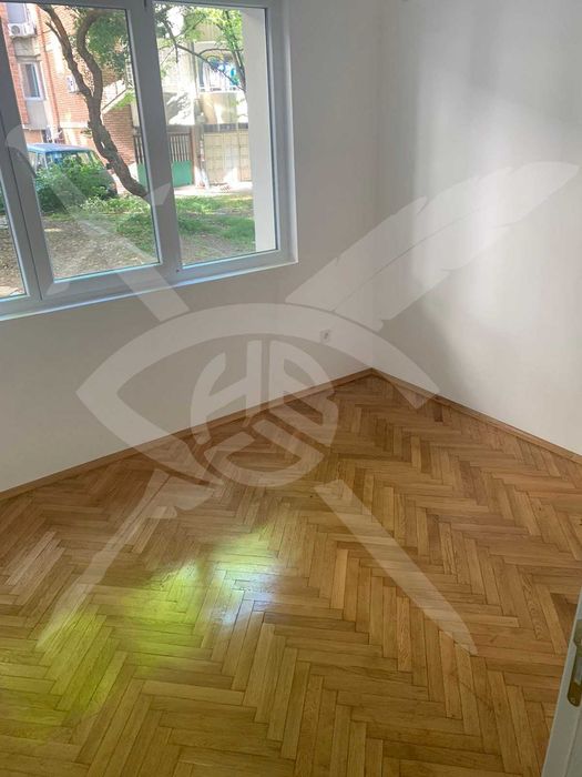 Продава се Многостаен апартамент в Бургас, Център - 110 кв.м за 1728 €/кв.м - Снимка #9