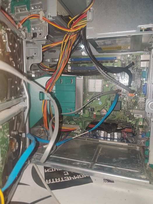 Настолен компютър Intel Quad-Core Q9,500 / 6GB RAM / GT 730 / 750GB