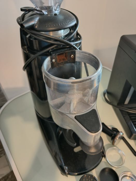 Pachet espressor manual și râșniță profesională